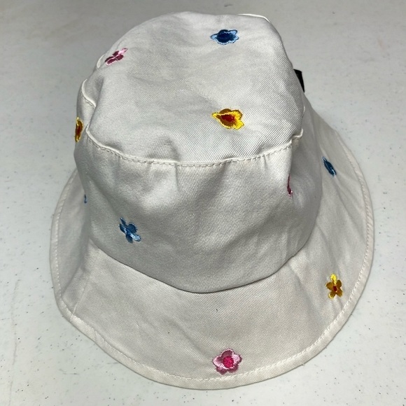 Bucket Hat White with Embroidered Flowers - Picture 1 of 11